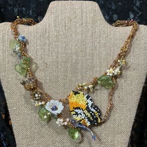 Butterfly breeze necklace